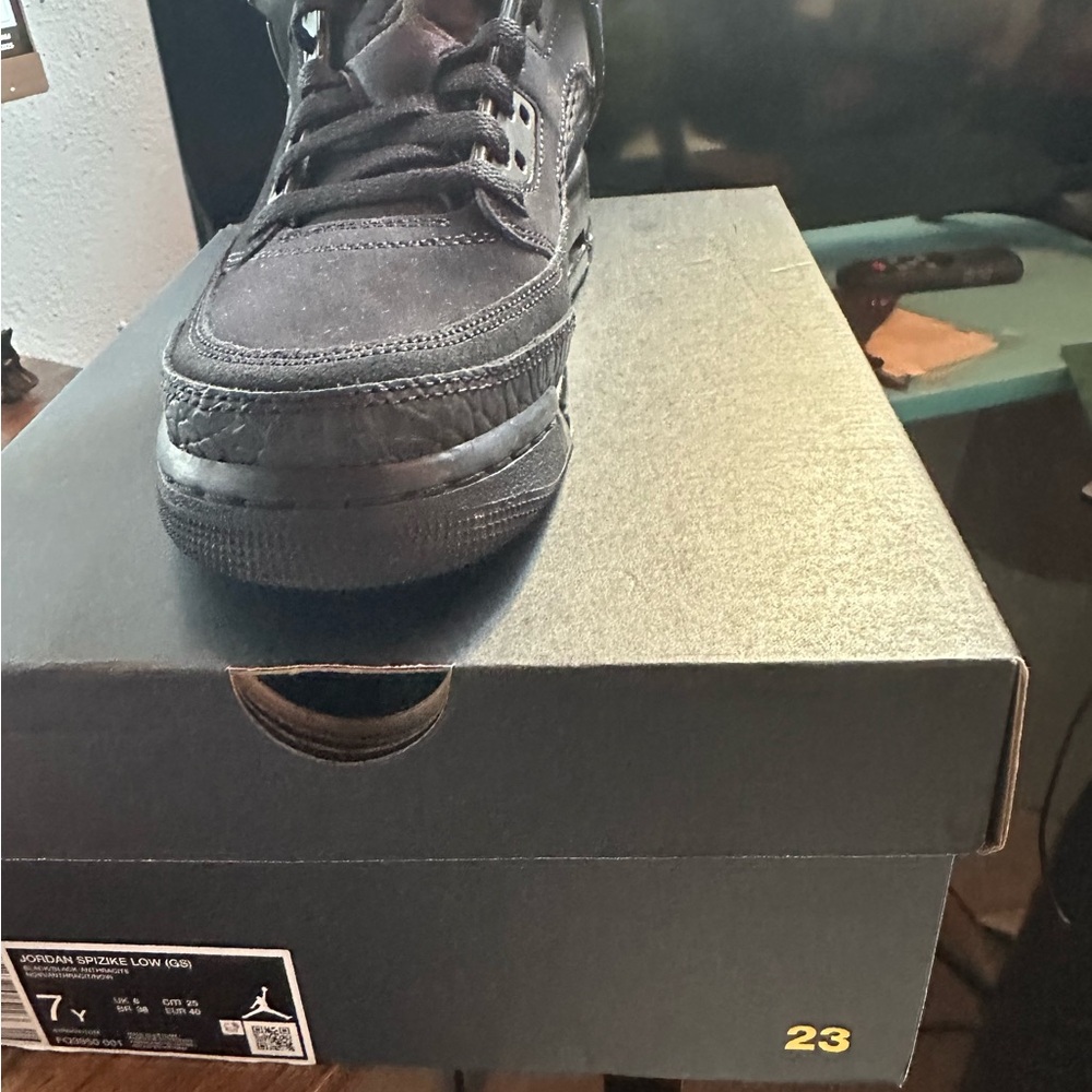 Jordan Spizike Low Black Sneakers